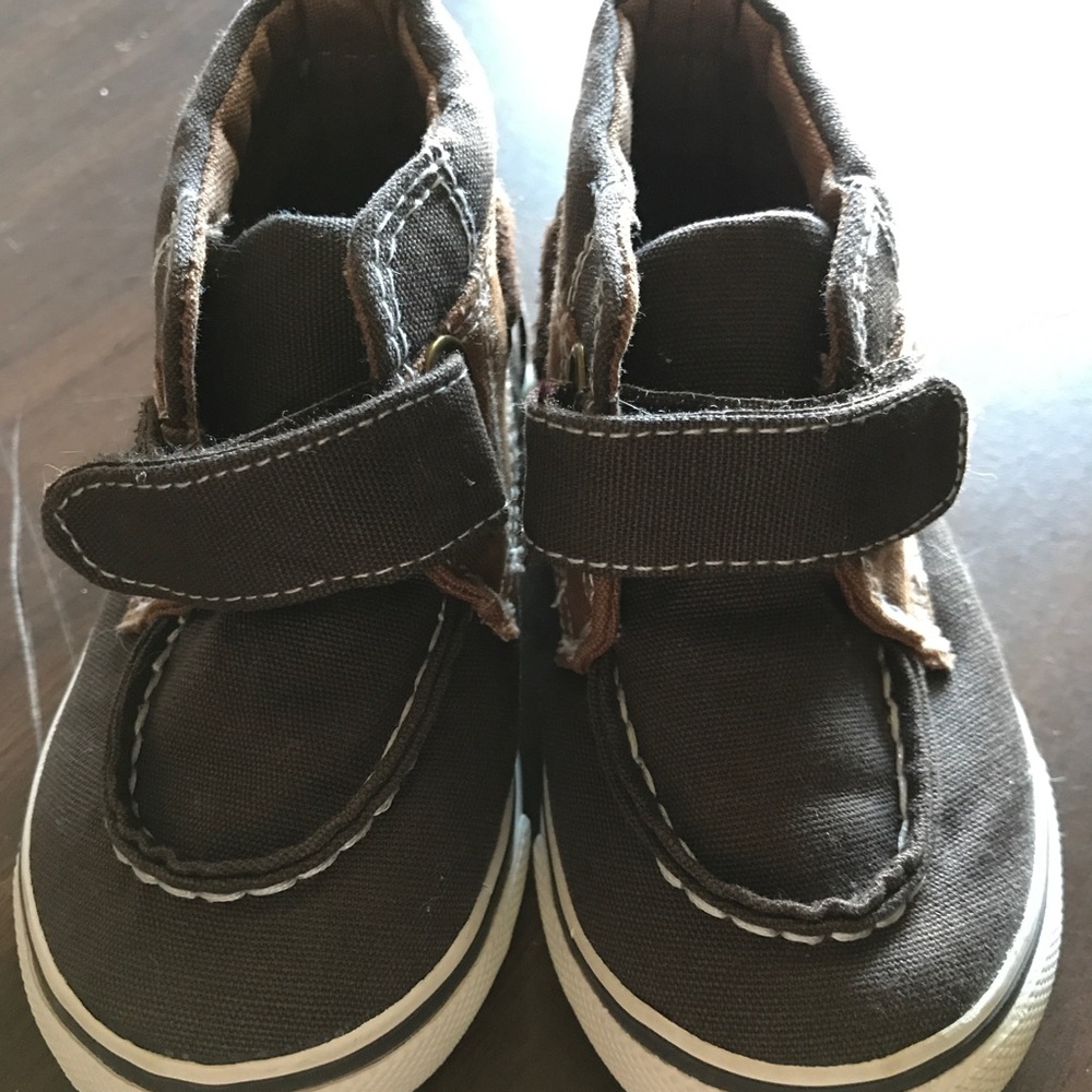 Little boys boots size 7